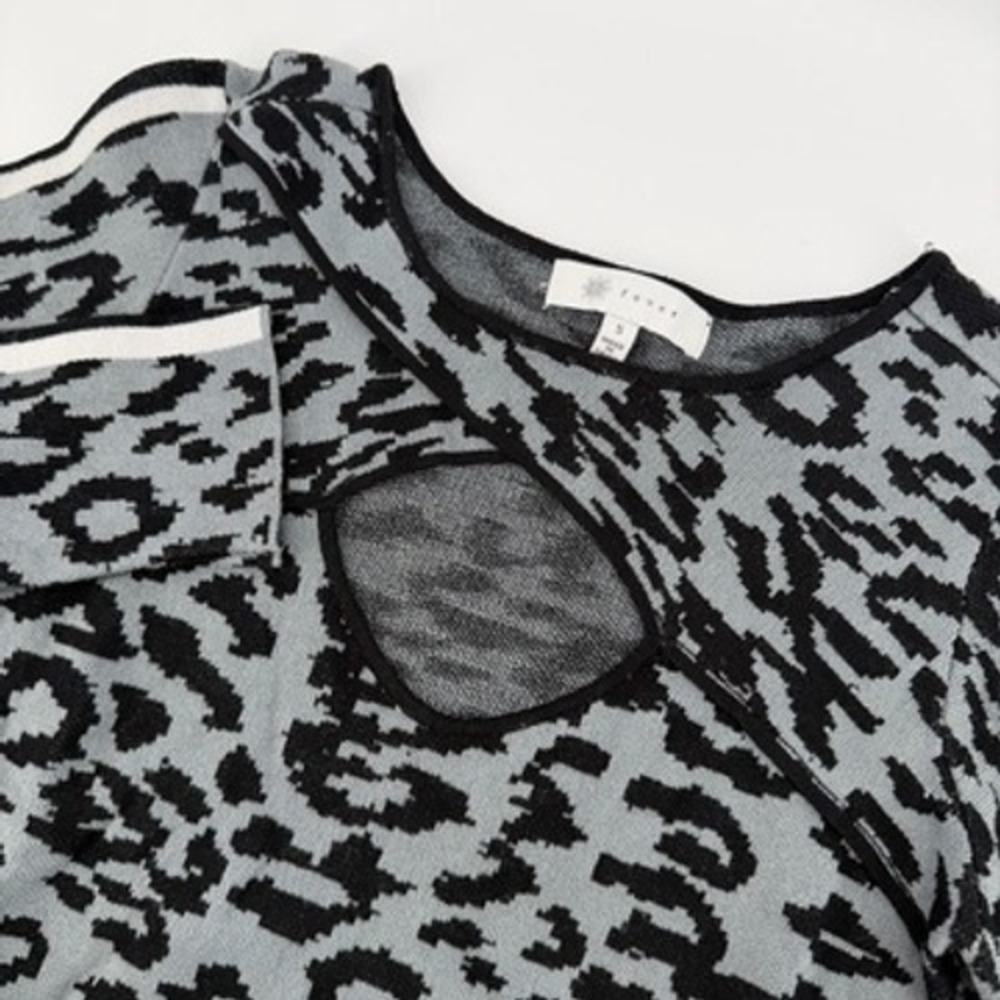 Fever Womens Grey Leopard Print Keyhole Cutout Long Sleeve‎ Top Racing Stripe S